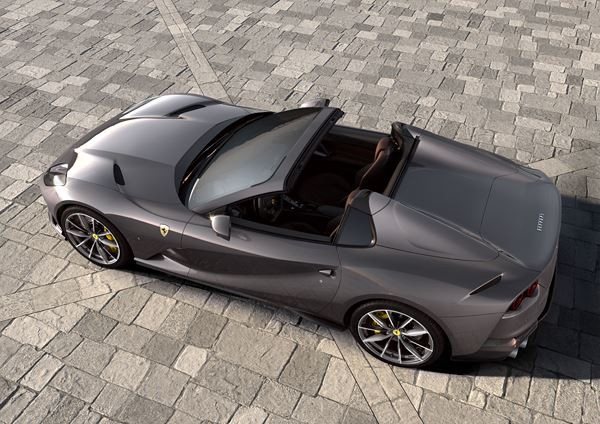 Ferrari 812 GTS : un spider à moteur V12 de 800 ch