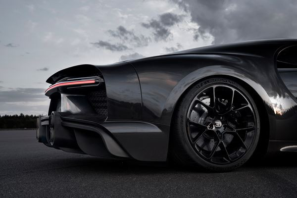 La Bugatti Chiron Super Sport 300 plus célèbre le record de vitesse de 300 miles