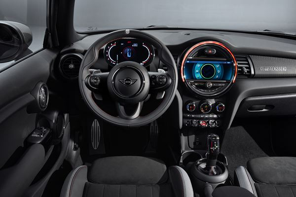 La MINI John Cooper Works GP embarque un moteur quatre cylindres turbo de 306 ch