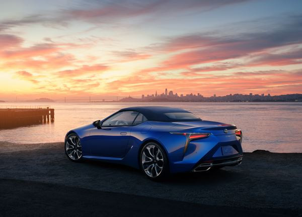 Le coupé porte-drapeau Lexus LC se décline en version cabriolet décapotable