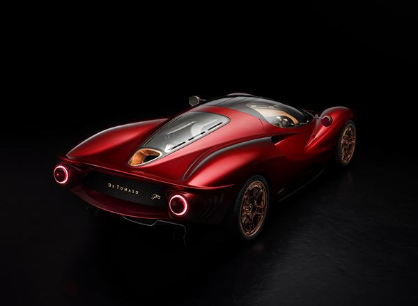 La De Tomaso P72 est propulsée par un V8 de 5.0 litres d'environ 700 ch