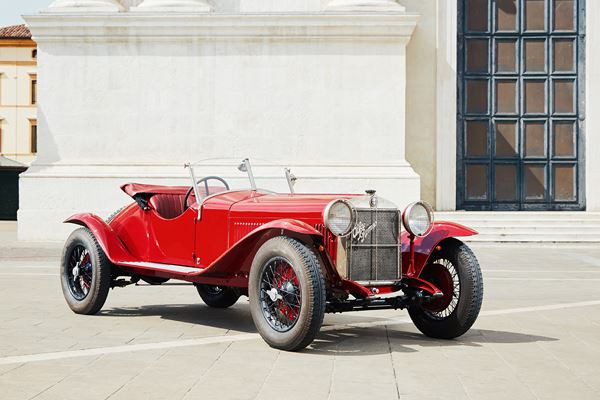 Dans les allées de l'édition 2020 du salon Rétromobile