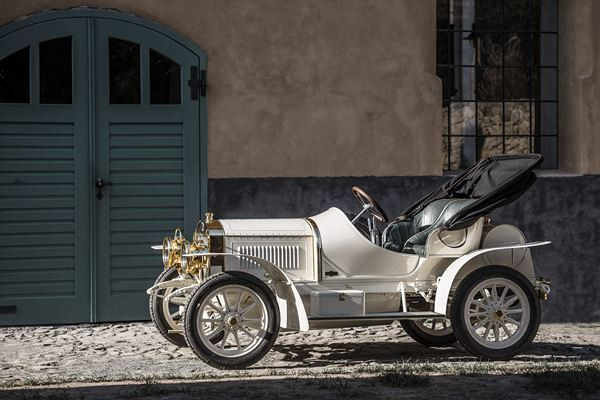Dans les allées de l'édition 2020 du salon Rétromobile