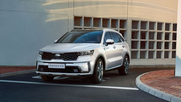 Le Kia Sorento intègre des lignes affûtées et tendues