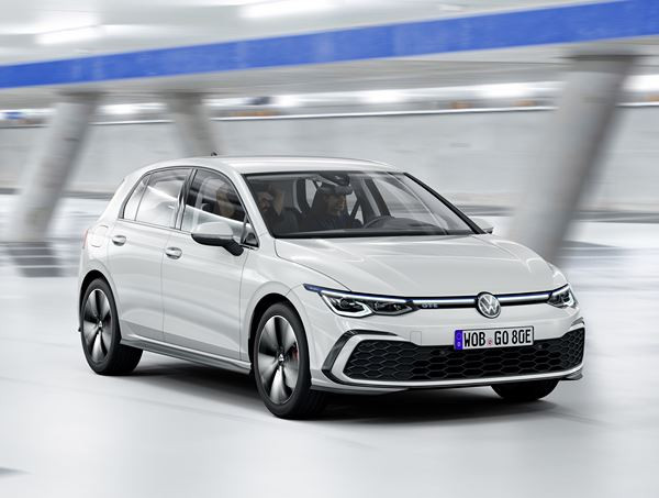La compacte hybride rechargeable Volkswagen Golf GTE débite 245 ch et 400 Nm