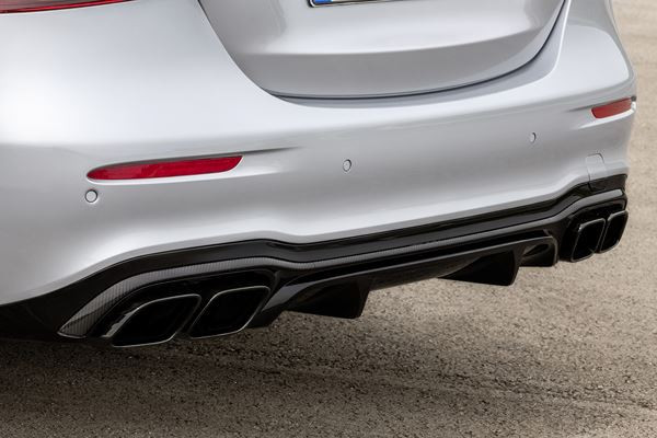 La berline sportive Mercedes-AMG E 63 4MATIC plus s'offre une mise à jour