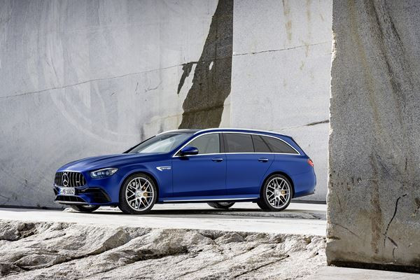 Le break Performance Mercedes-AMG E 63 4MATIC plus s'offre une mise à jour