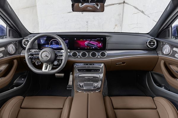 Le break Performance Mercedes-AMG E 63 4MATIC plus s'offre une mise à jour