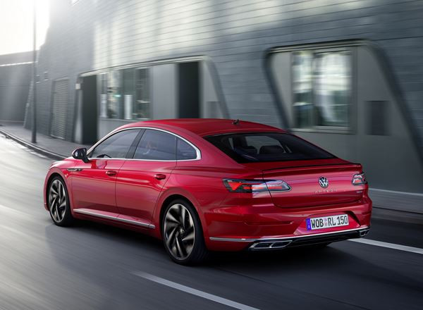 La Volkswagen Arteon se distingue par des lignes athlétiques
