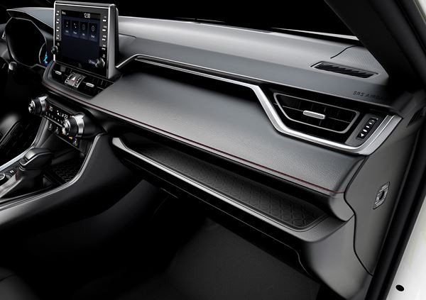 Suzuki Across: un SUV hybride rechargeable à transmission intégrale électronique
