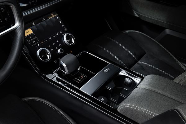 Le Range Rover Velar s'offre quelques évolutions stylistiques