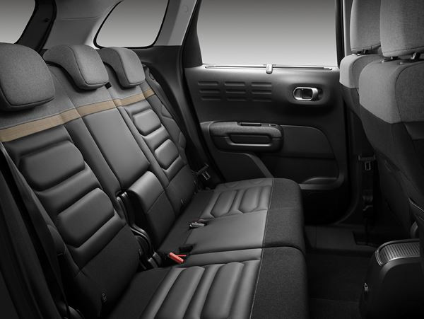 Le SUV urbain Citroën C3 Aircross s'offre une face avant plus anguleuse