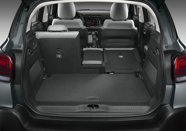 Le SUV urbain Citroën C3 Aircross s'offre une face avant plus anguleuse