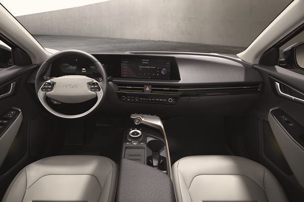 Le crossover électrique Kia EV6 adopte un design avant-gardiste distinctif