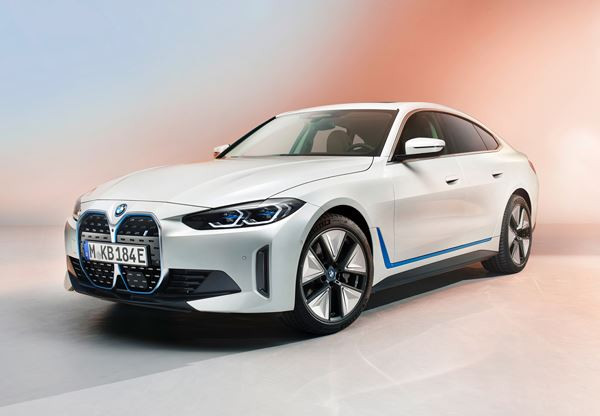 Le Gran Coupé électrique BMW i4 revendique une autonomie allant jusqu'à 590 km