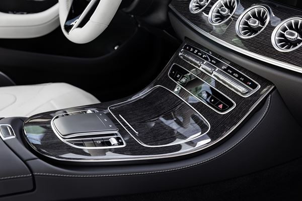 Le coupé quatre portes Mercedes CLS affiche un look plus sportif