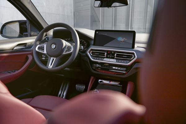 Le Sport Activity Coupé BMW X4 bénéficie d'un design rafraîchi