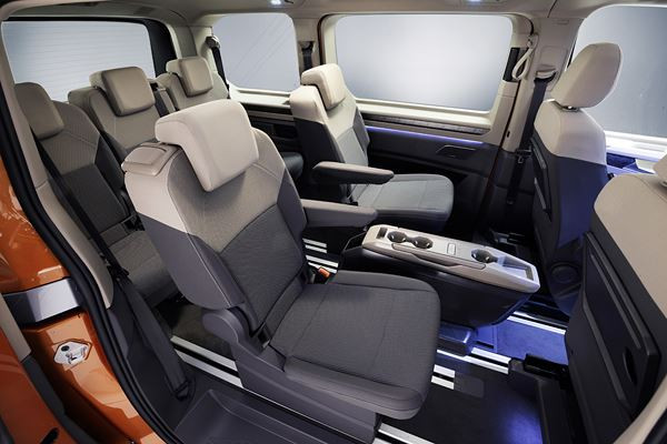 Le combispace Volkswagen Multivan dispose d’un aménagement de sièges modulable