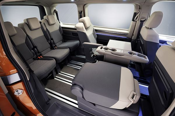 Le combispace Volkswagen Multivan dispose d’un aménagement de sièges modulable