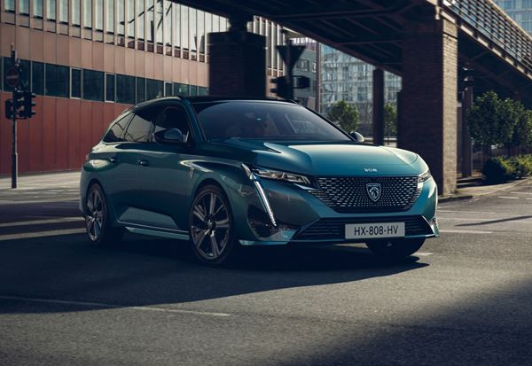 La Peugeot 308 SW s'offre un style expressif au profil racé et un arrière sophistiqué