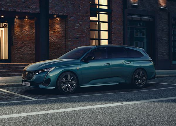 La Peugeot 308 SW s'offre un style expressif au profil racé et un arrière sophistiqué