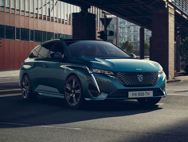 La Peugeot 308 SW s'offre un style expressif au profil racé et un arrière sophistiqué