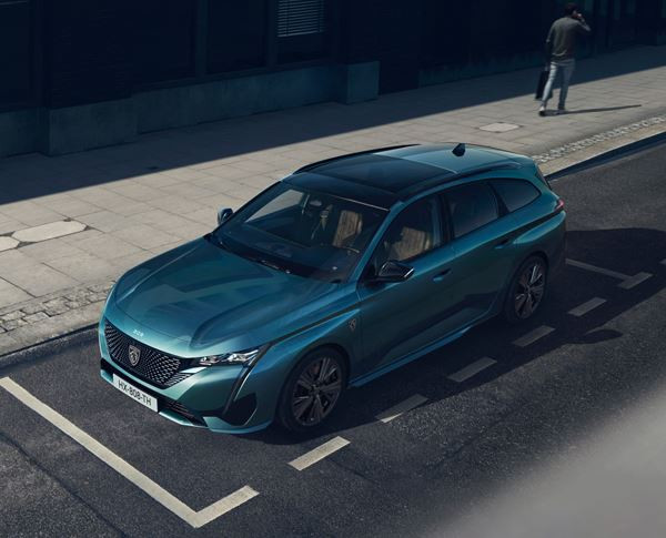 La Peugeot 308 SW s'offre un style expressif au profil racé et un arrière sophistiqué
