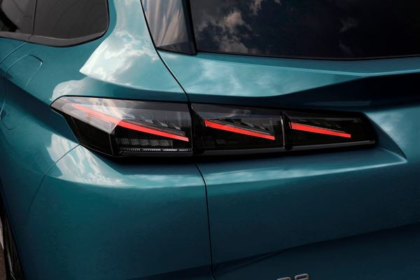 La Peugeot 308 SW s'offre un style expressif au profil racé et un arrière sophistiqué