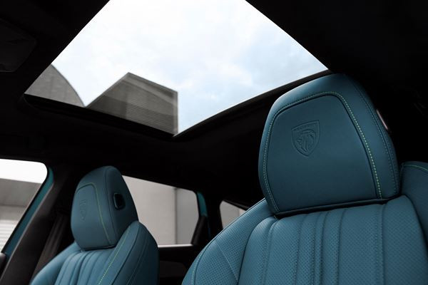 La Peugeot 308 SW s'offre un style expressif au profil racé et un arrière sophistiqué