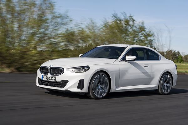 La BMW Série 2 Coupé associe des proportions athlétiques à une silhouette tricorps