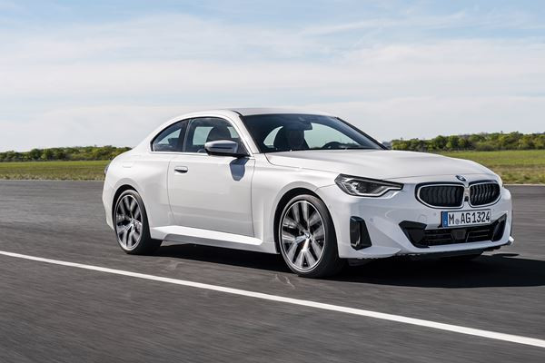 La BMW Série 2 Coupé associe des proportions athlétiques à une silhouette tricorps
