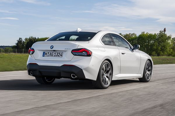 La BMW Série 2 Coupé associe des proportions athlétiques à une silhouette tricorps