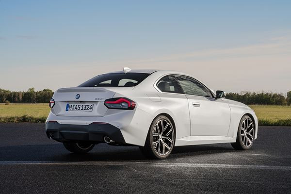 La BMW Série 2 Coupé associe des proportions athlétiques à une silhouette tricorps