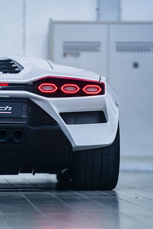 La Lamborghini Countach LPI 800-4 hybride délivre une puissance combinée de 814 ch