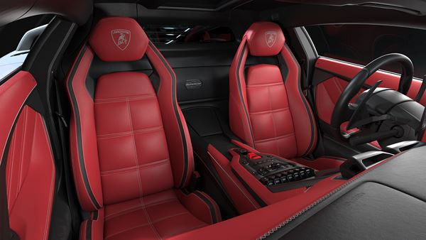 La Lamborghini Countach LPI 800-4 hybride délivre une puissance combinée de 814 ch