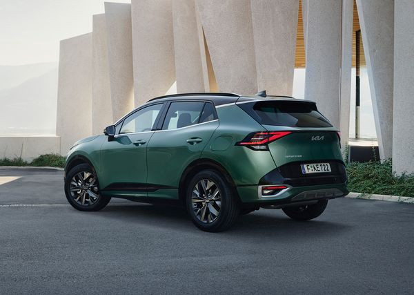 Le Kia Sportage se distingue par un design fluide, athlétique et moderne