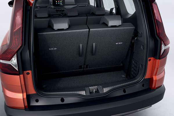 Le modèle familial accessible Dacia Jogger offre jusqu’à 7 places