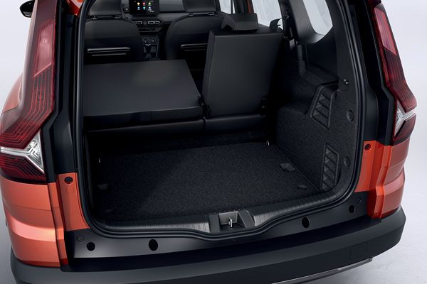 Le modèle familial accessible Dacia Jogger offre jusqu’à 7 places
