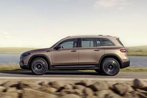Le SUV compact électrique Mercedes EQB peut accueillir jusqu'à sept personnes