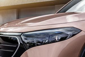 Le SUV compact électrique Mercedes EQB peut accueillir jusqu'à sept personnes