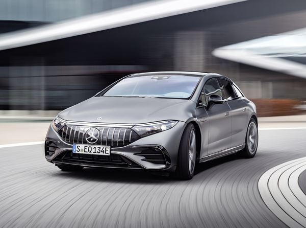 La berline de luxe électrique Mercedes-AMG EQS 53 4MATIC plus développe 761 ch