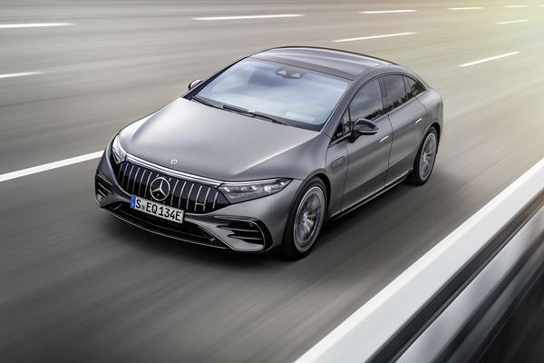 La berline de luxe électrique Mercedes-AMG EQS 53 4MATIC plus développe 761 ch