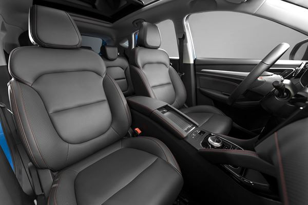 Le SUV urbain MG ZS EV s'offre une mise à jour esthétique et technique