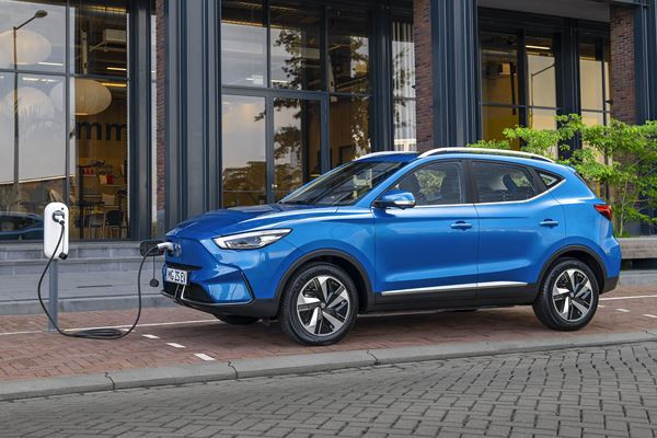 Le SUV urbain MG ZS EV s'offre une mise à jour esthétique et technique