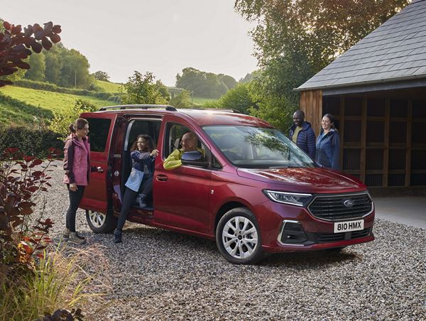 Le Ford Tourneo Connect embarque davantage de technologie d'aide à la conduite