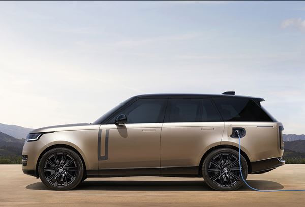 Le 4x4 de luxe Range Rover met le cap sur la sophistication et le raffinement