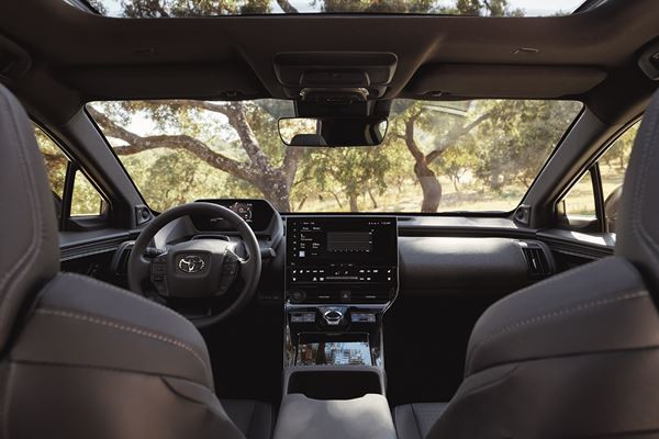 Le SUV électrique Toyota bZ4X embarque une transmission intégrale à deux moteurs