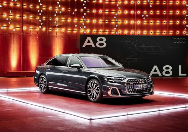 La grande berline de luxe Audi A8 se perfectionne