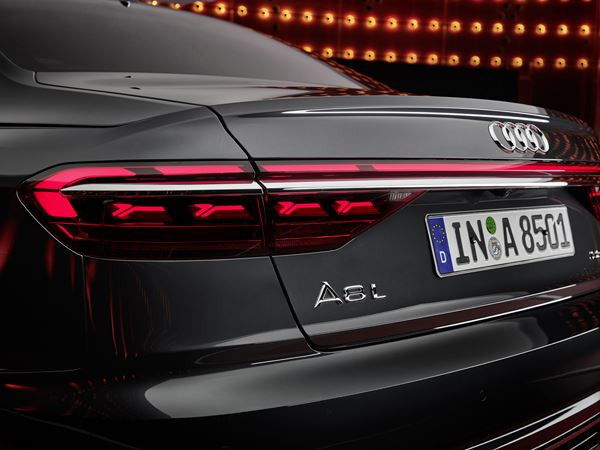 La grande berline de luxe Audi A8 se perfectionne