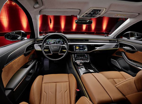 La grande berline de luxe Audi A8 se perfectionne